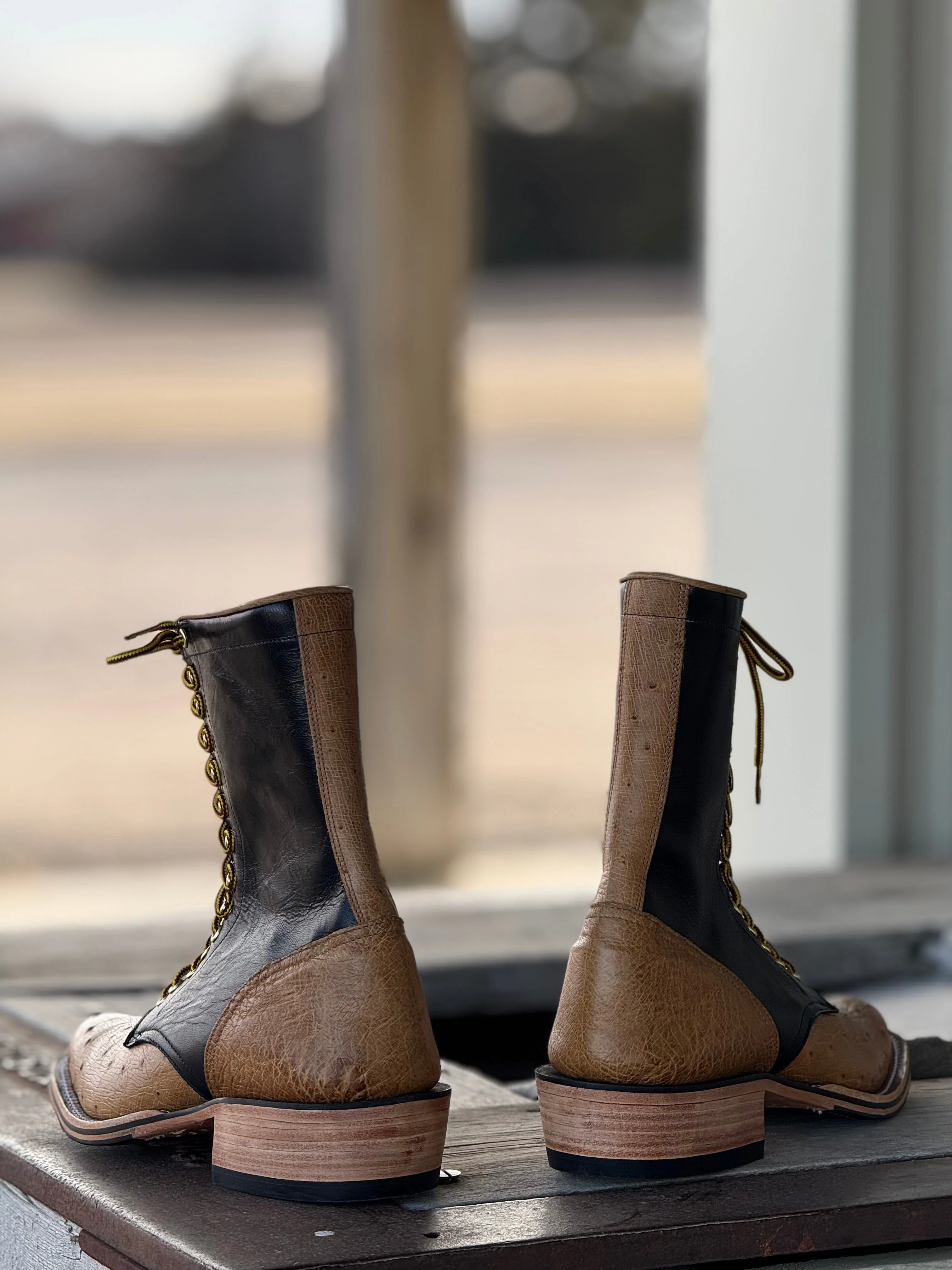 Olathe Boot Co. | Antique Saddle Mad Dog Lacer Ostrich Boot - Image 4