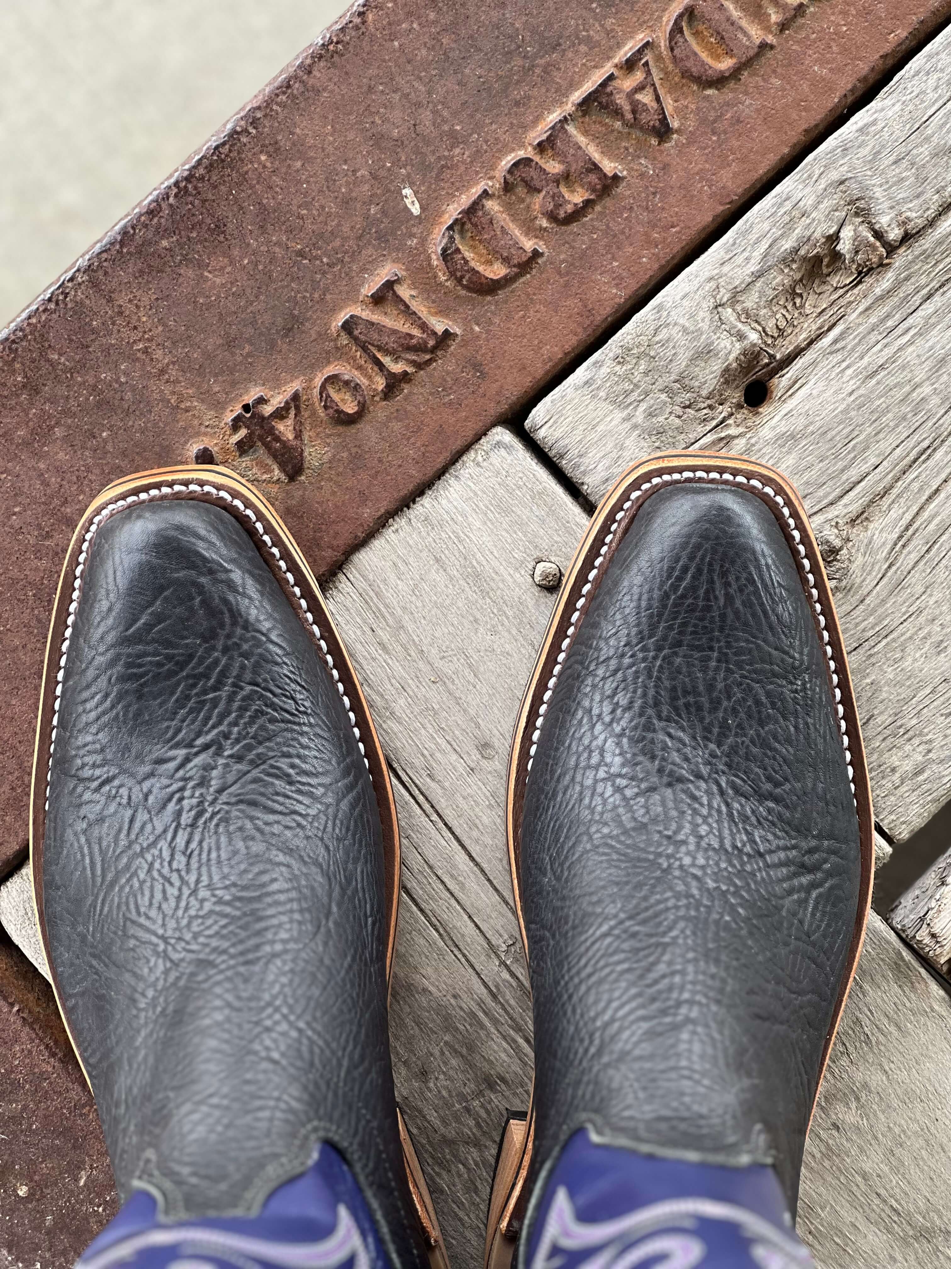 Olathe Boot Co.  | Black Oiled Shoulder KS Toe Boot - Image 3