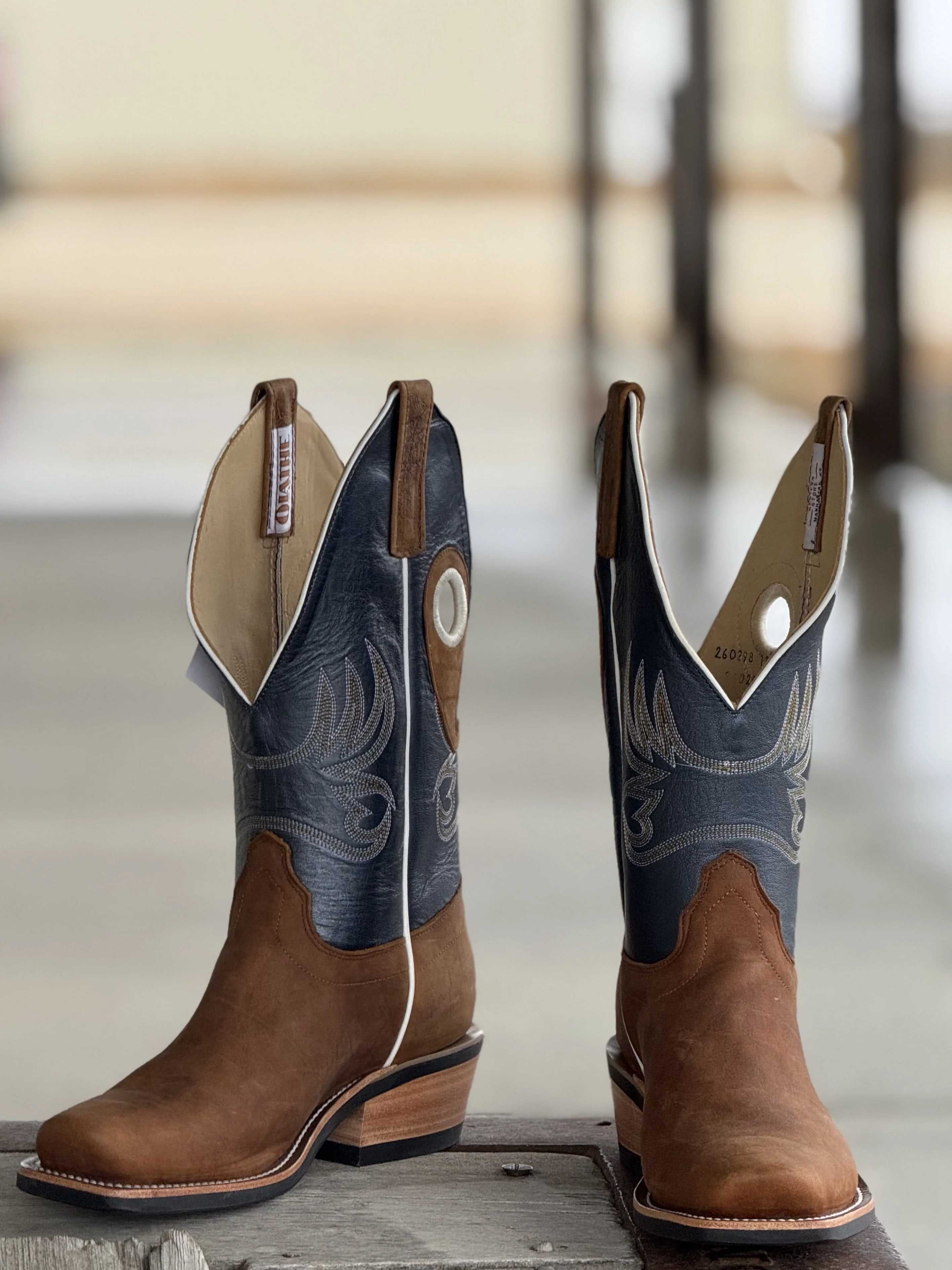 Olathe Boot Co. | Natural Brahma Bison O Toe Boot