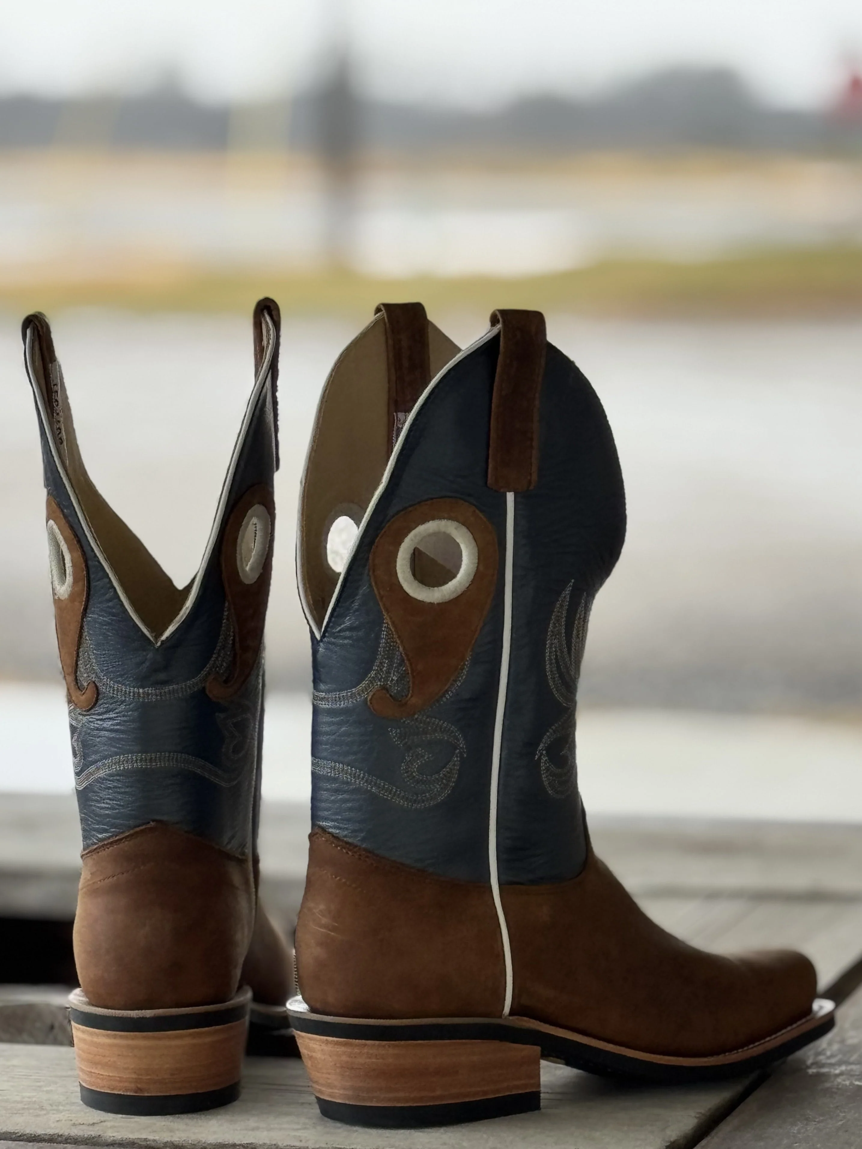 Olathe Boot Co. | Natural Brahma Bison O Toe Boot - Image 4