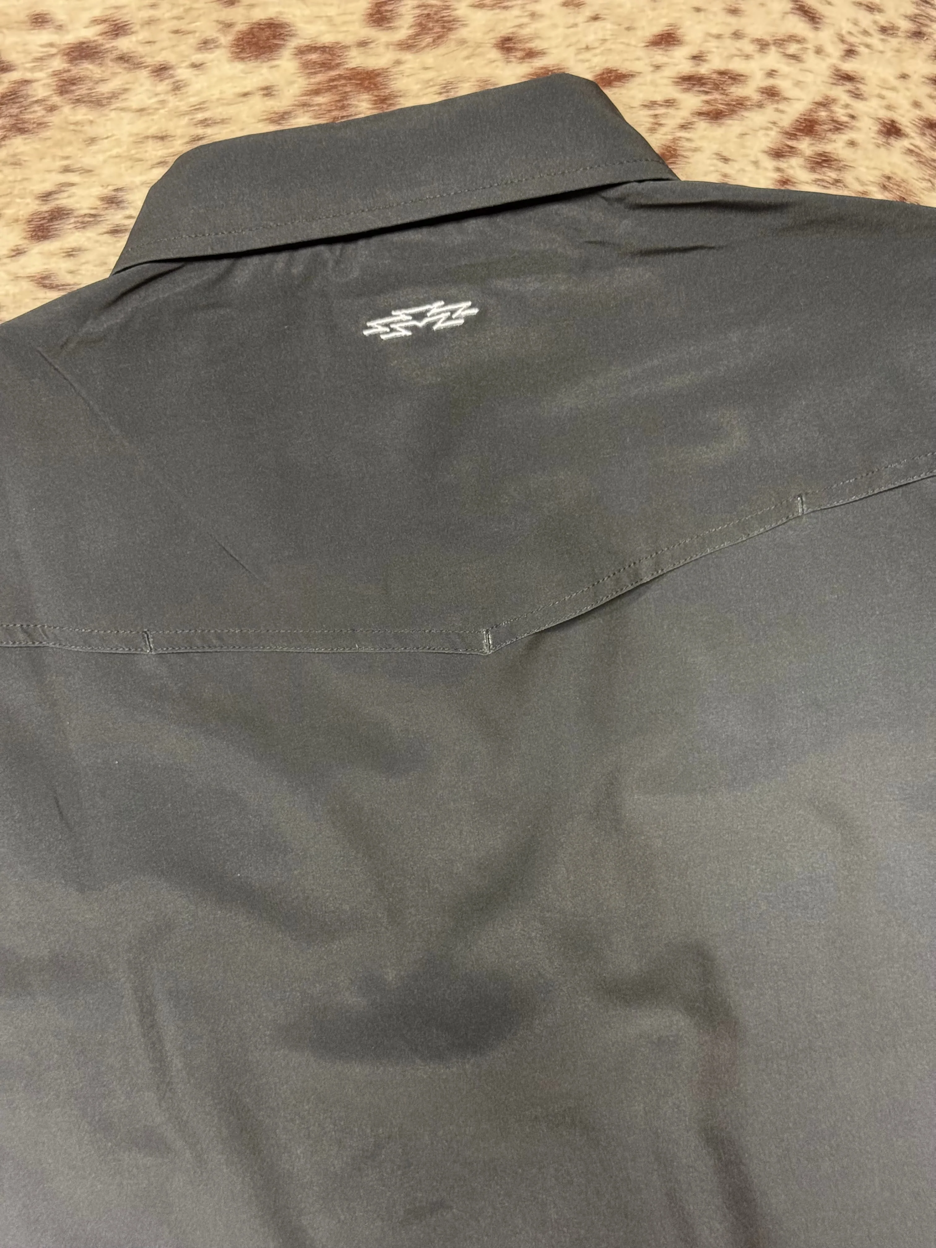 Outpost Performance Charcoal Pearl Snap LS Shirt - Image 2