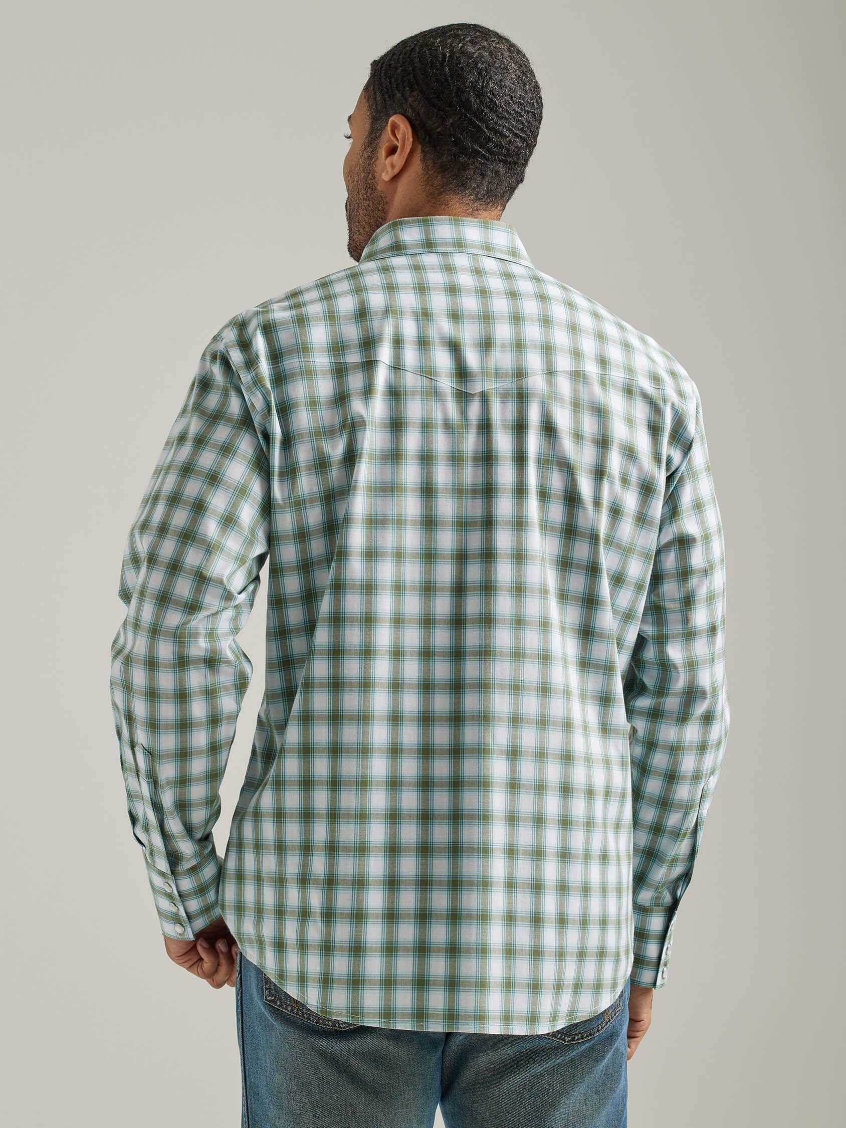 Wrangler | Wrinkle Resist Olive Plaid LS Western Shirt - Image 2